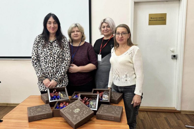 Сотрудники Национального архива Хакасии подготовили подарки детям коллег из ЛНР