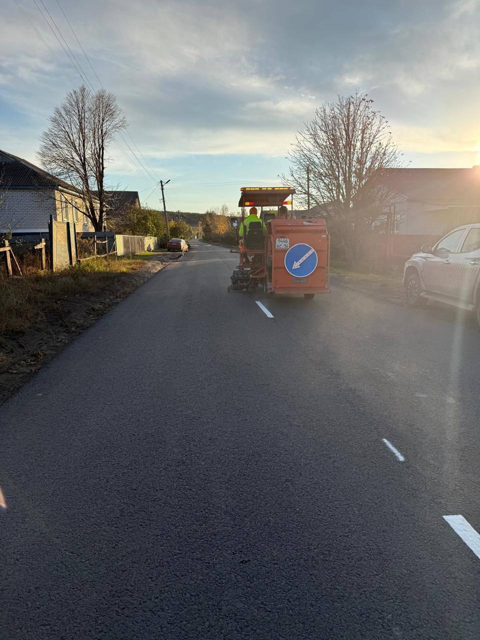 Дорожную разметку нанесли на рассе Ганусовка – Новороссошь Дорожную разметку нанесли на рассе Ганусовка – Новороссошь