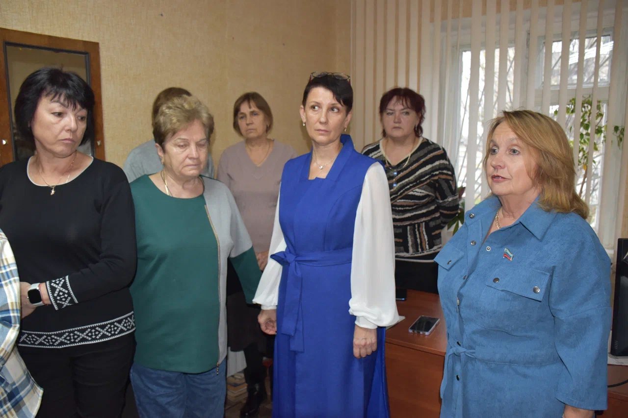 В рамках проекта «Старшее поколение», при поддержке партии «Единая Россия» 5 ноября в ГБУ ЛНР «Брянковский КЦСОН» открылась школа родственного ухода «Брянка. Жить дома» и бесплатный пункт проката средств малой технической...