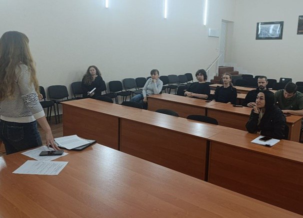 В Краснодоне состоялся «Круглый стол» с занятой молодежью В Краснодоне состоялся «Круглый стол» с занятой молодежью