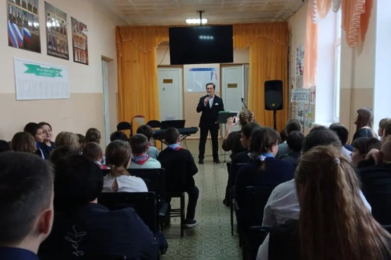 Солисты Красноярской филармонии подарили воспитанникам Бирюковской СКОШИ яркое представление Солисты Красноярской филармонии подарили воспитанникам Бирюковской СКОШИ яркое представление