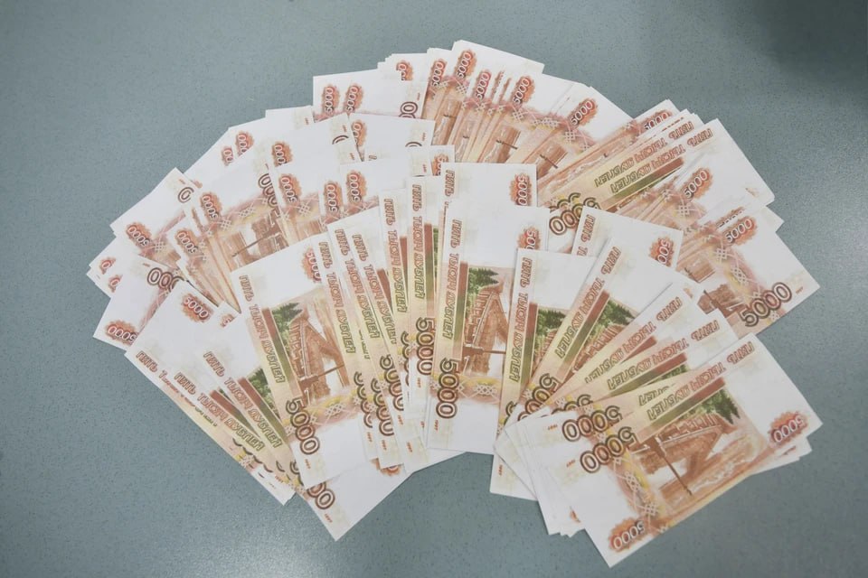 В Ровеньках задержали мужчину, укравшего деньги у пенсионерки