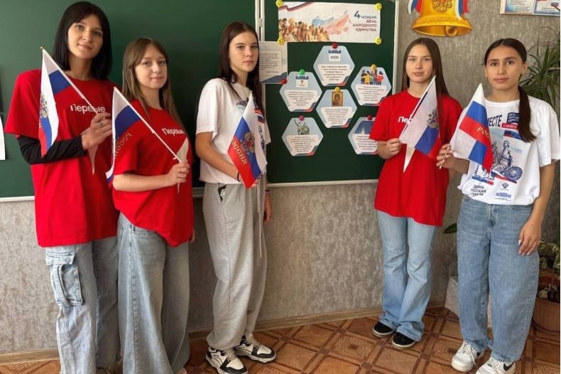 В Медвежанской средней школе состоялся творческий вечер «Орнамент России», посвященный Владимиру Далю В Медвежанской средней школе состоялся творческий вечер «Орнамент России», посвященный Владимиру Далю