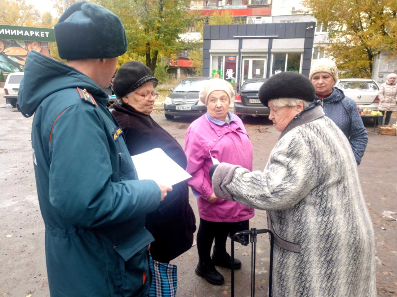 Спасатели МЧС России ведут активную работу по предупреждению пожаров отопительного сезона Спасатели МЧС России ведут активную работу по предупреждению пожаров отопительного сезона
