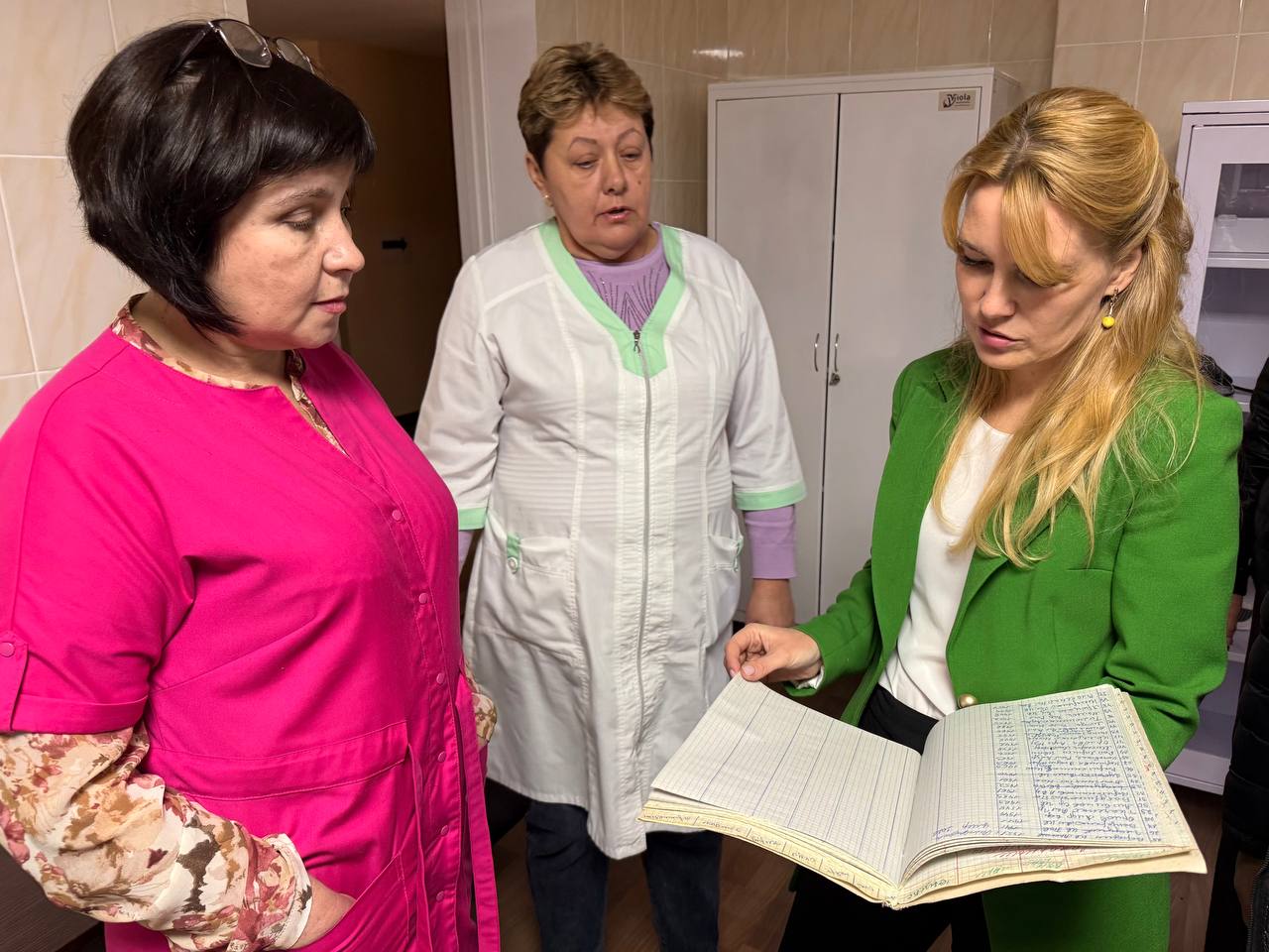 Дарья Лантратова: Решение по организации продажи лекарств в фельдшерско-акушерских пунктах позволило значительно повысить доступность препаратов для маленьких сел Дарья Лантратова: Решение по организации продажи лекарств в фельдшерско-акушерских пунктах позволило значительно повысить доступность препаратов для маленьких сел