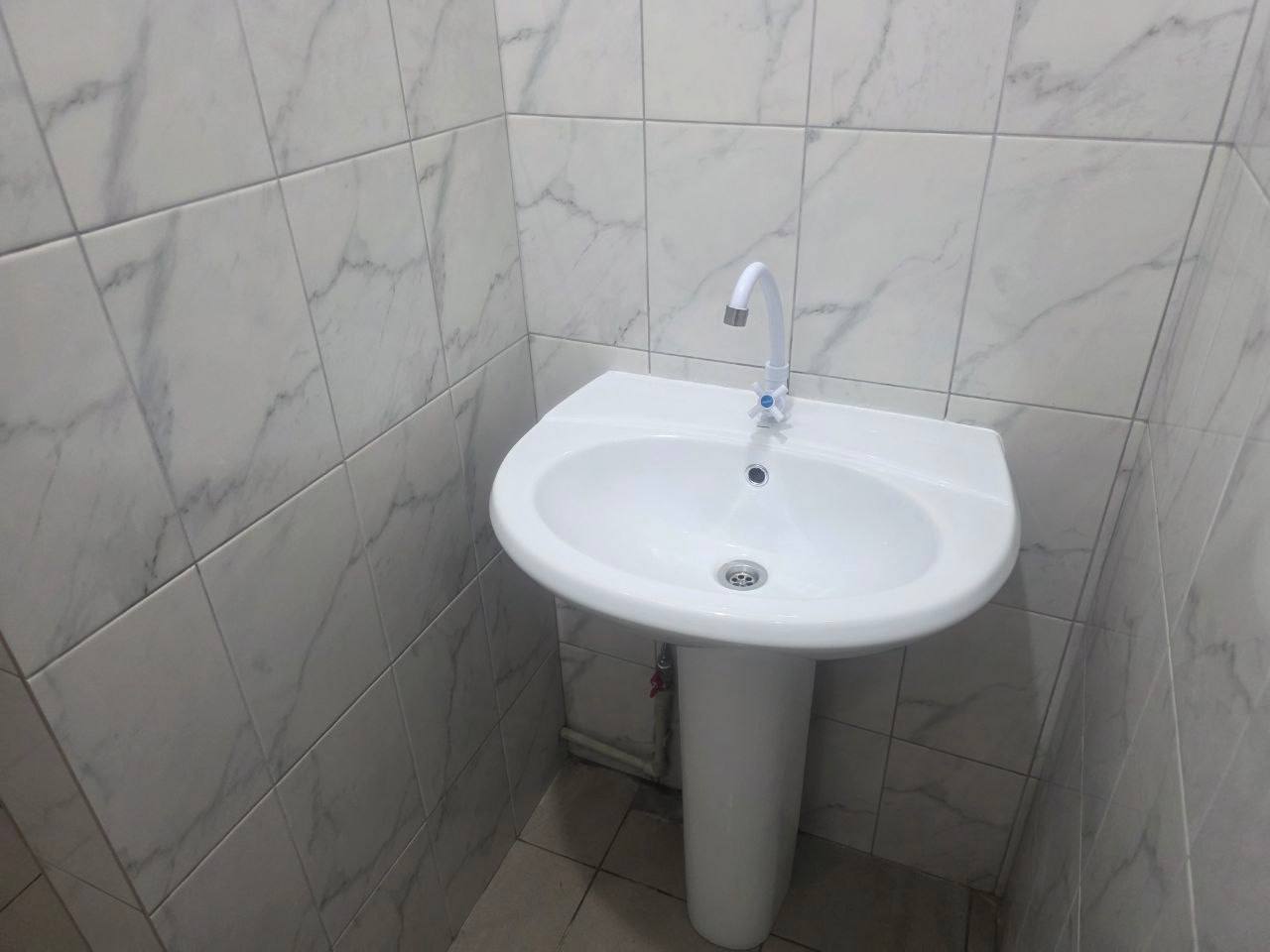 Обновление в Ровеньковской школе № 12 Обновление в Ровеньковской школе № 12