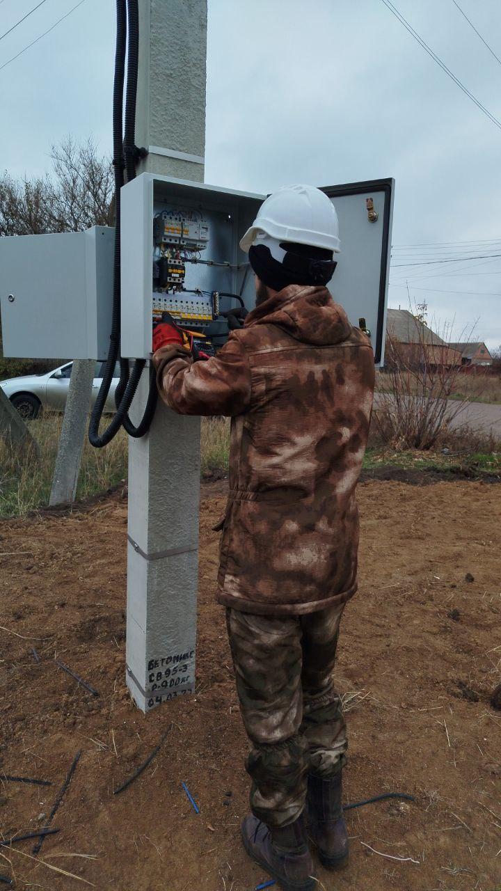 В посёлке Белое ведутся масштабные работы по модернизации системы уличного освещения В посёлке Белое ведутся масштабные работы по модернизации системы уличного освещения