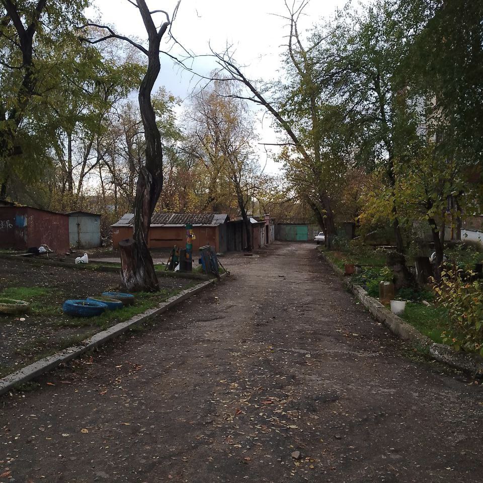 Луганский филиал Управляющей компании активно борется с осенним листопадом, обеспечивая чистоту и порядок на благоустроенных территориях Луганский филиал Управляющей компании активно борется с осенним листопадом, обеспечивая чистоту и порядок на благоустроенных территориях