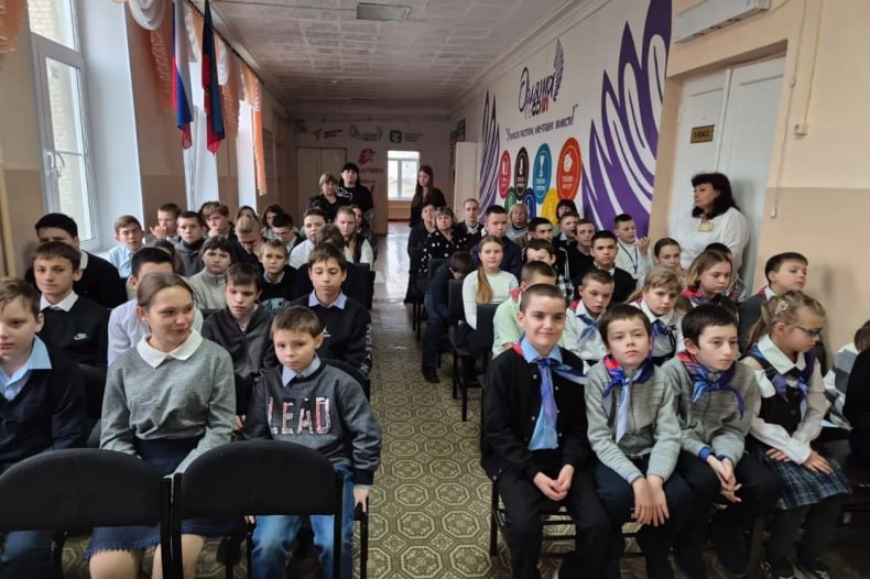 Солисты Красноярской филармонии подарили воспитанникам Бирюковской СКОШИ яркое представление Солисты Красноярской филармонии подарили воспитанникам Бирюковской СКОШИ яркое представление