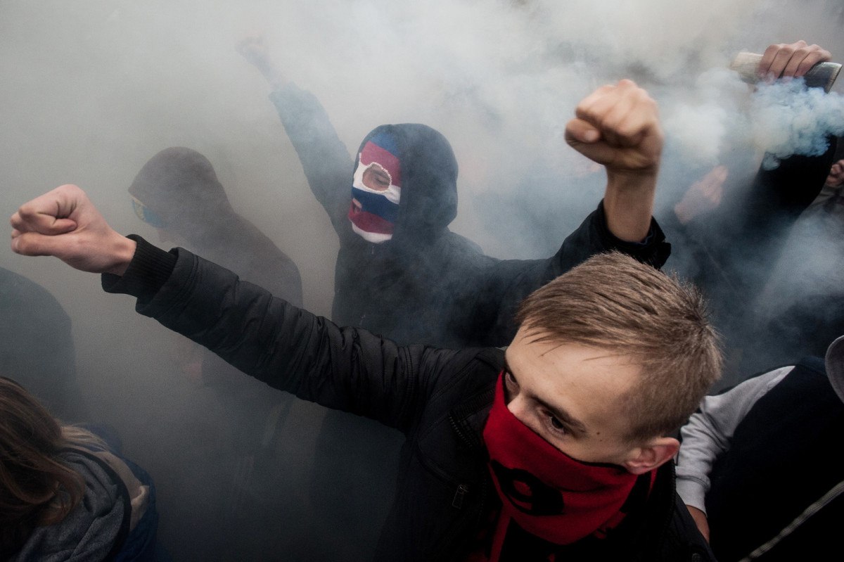 Экстремизм – это приверженность крайним взглядам и действиям, угрожающим безопасности общества и государства