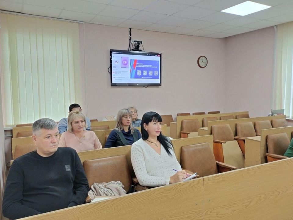 Сегодня в Администрации городского округа город Ровеньки прошло совещание, посвященное перспективам развития спортивной инфраструктуры города Ровеньки Сегодня в Администрации городского округа город Ровеньки прошло совещание, посвященное перспективам развития спортивной инфраструктуры города Ровеньки