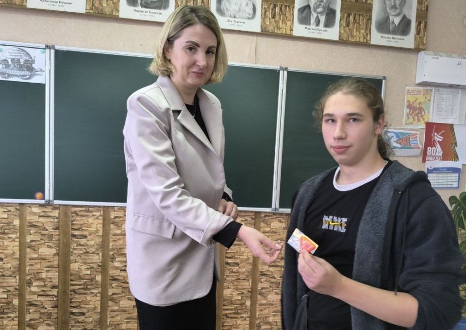 Школьникам Молодогвардейска провели профилактическую лекцию о правилах дорожного движения Школьникам Молодогвардейска провели профилактическую лекцию о правилах дорожного движения