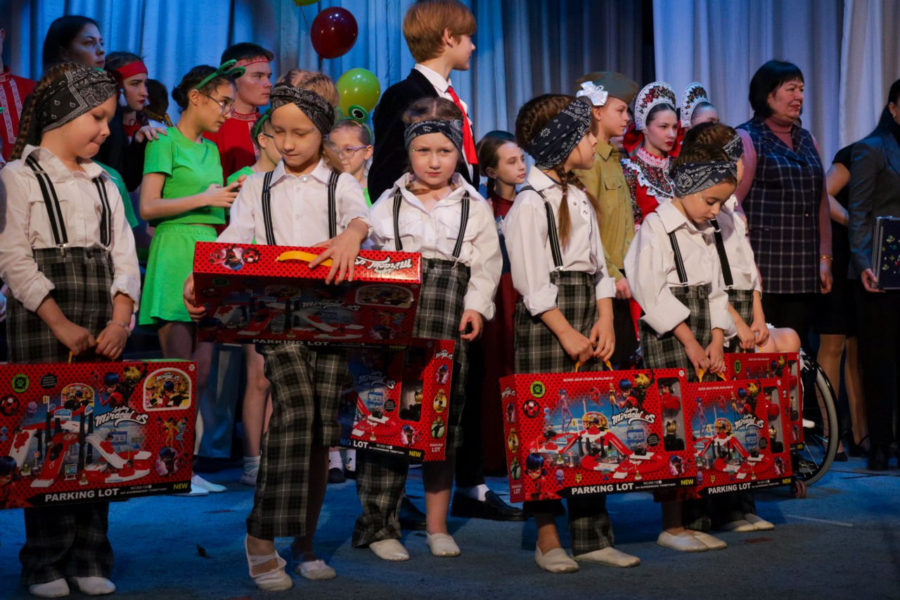 Денис Колесников принял участие в фестивале детского инклюзивного творчества «Осенняя мелодия» Денис Колесников принял участие в фестивале детского инклюзивного творчества «Осенняя мелодия»