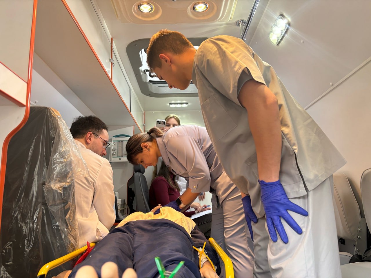 Специалисты Луганского центра медицины катастроф выступили в качестве судей на олимпиаде в ЛГМУ им. Свт. Луки Специалисты Луганского центра медицины катастроф выступили в качестве судей на олимпиаде в ЛГМУ им. Свт. Луки