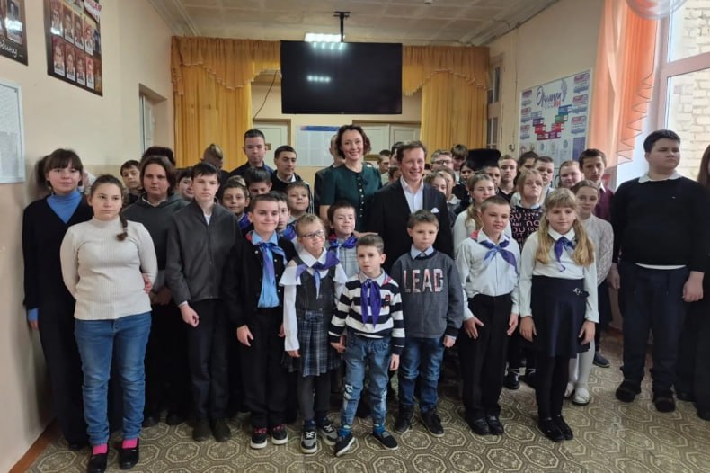 Солисты Красноярской филармонии подарили воспитанникам Бирюковской СКОШИ яркое представление Солисты Красноярской филармонии подарили воспитанникам Бирюковской СКОШИ яркое представление