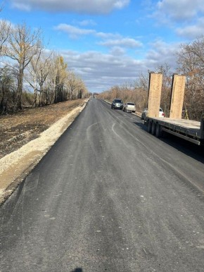 Регион-шеф уложил 1,5 км асфальта на дороге в Ровеньках