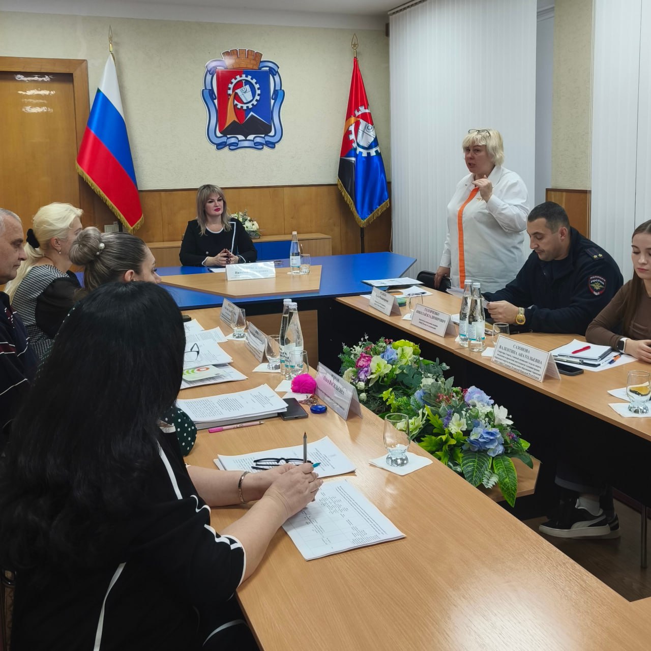 В Стаханове состоялось первое заседание Муниципального координационного совета по взаимодействию с региональным отделением «Движения первых»