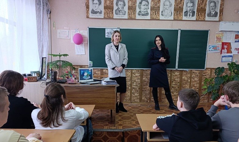 Школьникам Молодогвардейска провели профилактическую лекцию о правилах дорожного движения Школьникам Молодогвардейска провели профилактическую лекцию о правилах дорожного движения