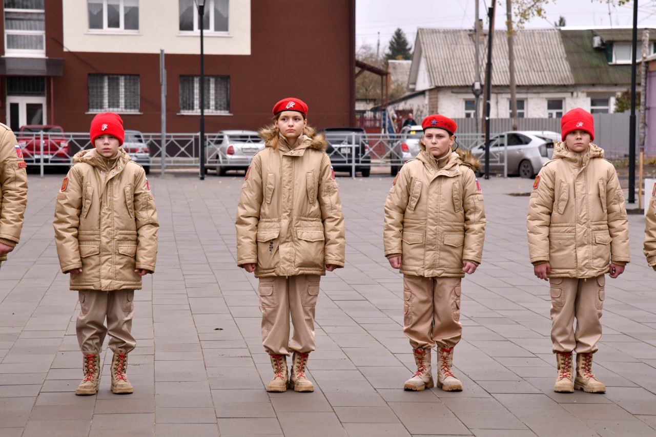Андрей Сухачев: На пл.Мира открыли уличную выставку "Театральная площадь", подготовленную специалистами Музея-заповедника героической обороны и освобождения Севастополя совместно с Минкультом РФ Андрей Сухачев: На пл.Мира открыли уличную выставку "Театральная площадь", подготовленную специалистами Музея-заповедника героической обороны и освобождения Севастополя совместно с Минкультом РФ
