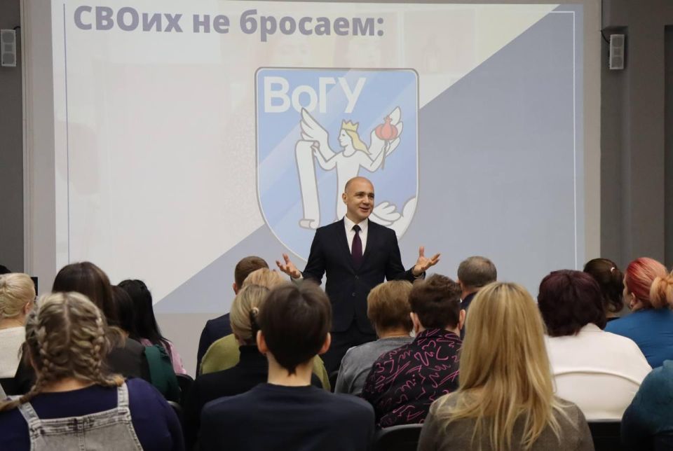 25 педагогов Алчевска прошли курсы повышения квалификации в Вологодском государственном университете 25 педагогов Алчевска прошли курсы повышения квалификации в Вологодском государственном университете