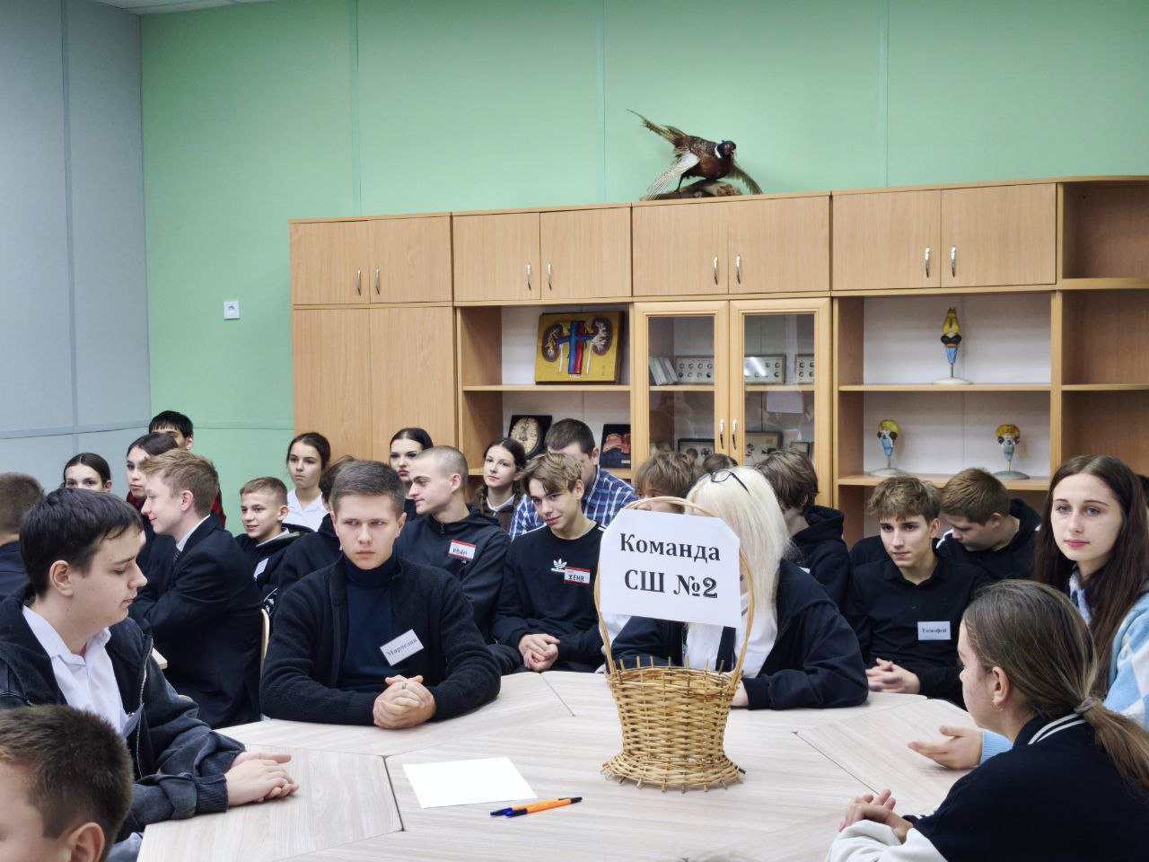 В Кировской средней школе №1 состоялось мероприятие правового брейн-ринга с элементами круглого стола В Кировской средней школе №1 состоялось мероприятие правового брейн-ринга с элементами круглого стола