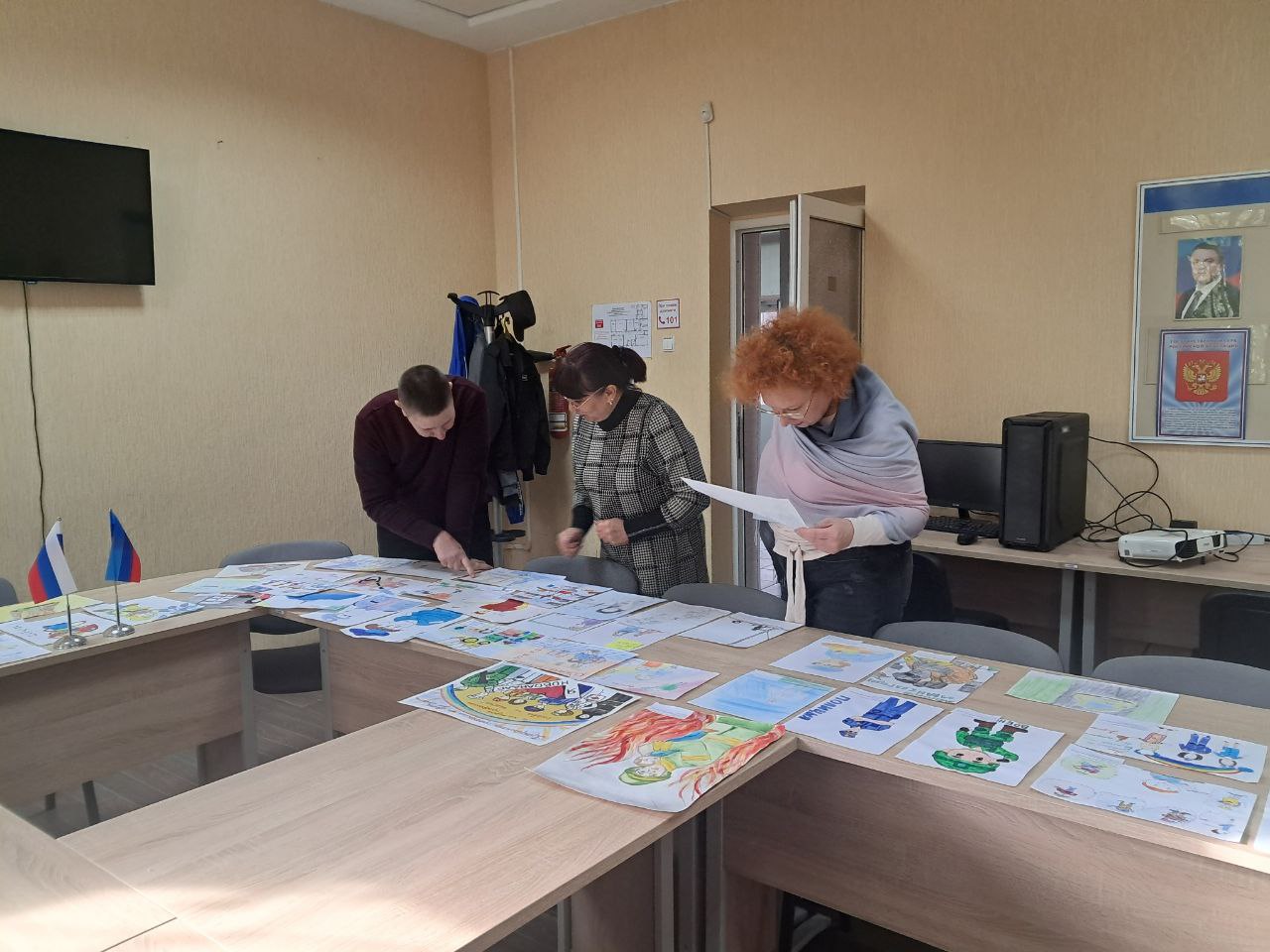 Подведение итогов конкурса рисунков"Мой город в радуге профессий" в Новоайдарском районе ТО ГКУ «РЦЗН ЛНР» в Новоайдарском районе подвели итоги конкурса рисунков "Мой...