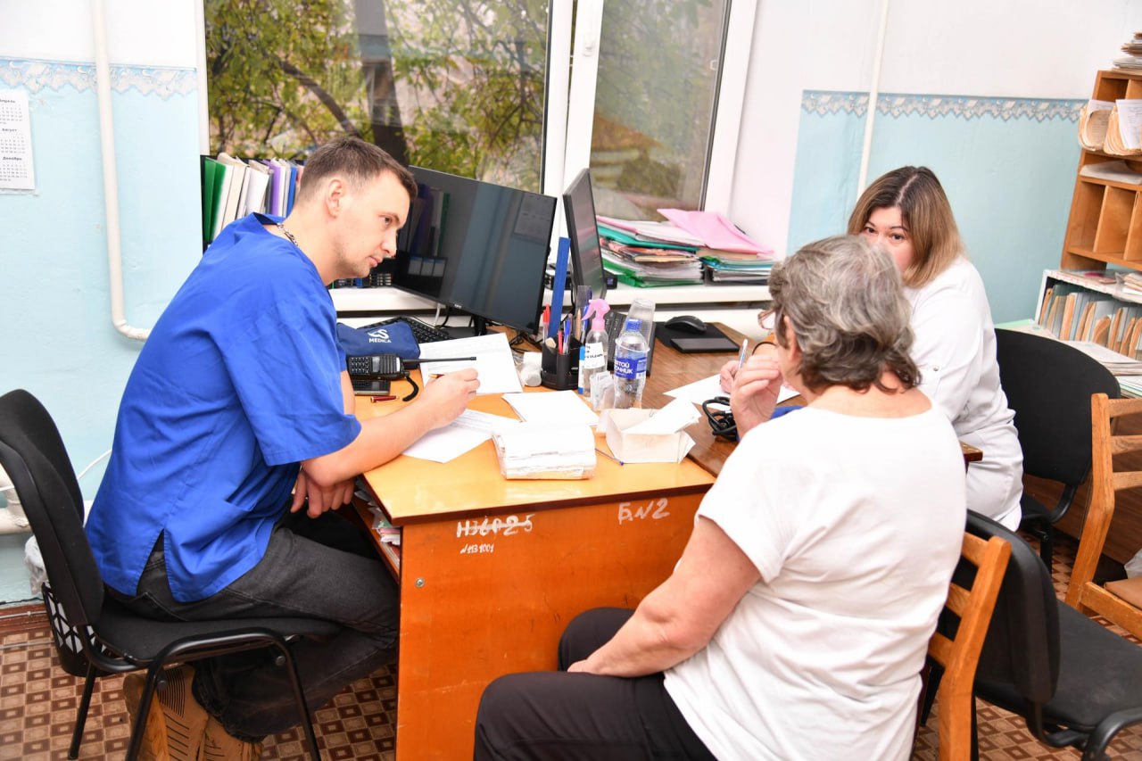 В пгт Комсомольский прошел прием пациентов красноярскими врачами В пгт Комсомольский прошел прием пациентов красноярскими врачами