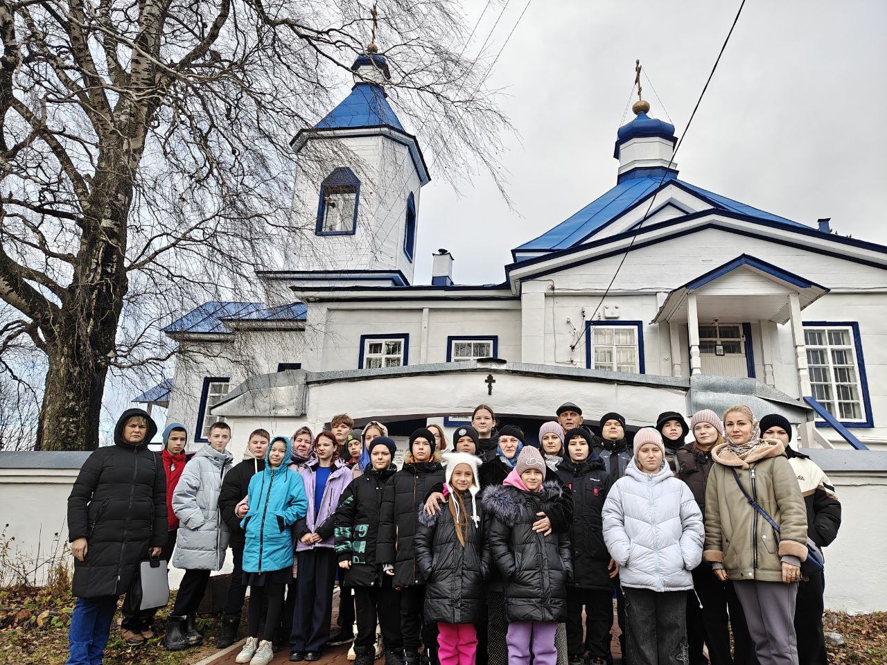 Участники Образцового ансамбля Ложкари, 07.11.2025 года продолжили знакомиться с историческими достопримечательностями Пермского края