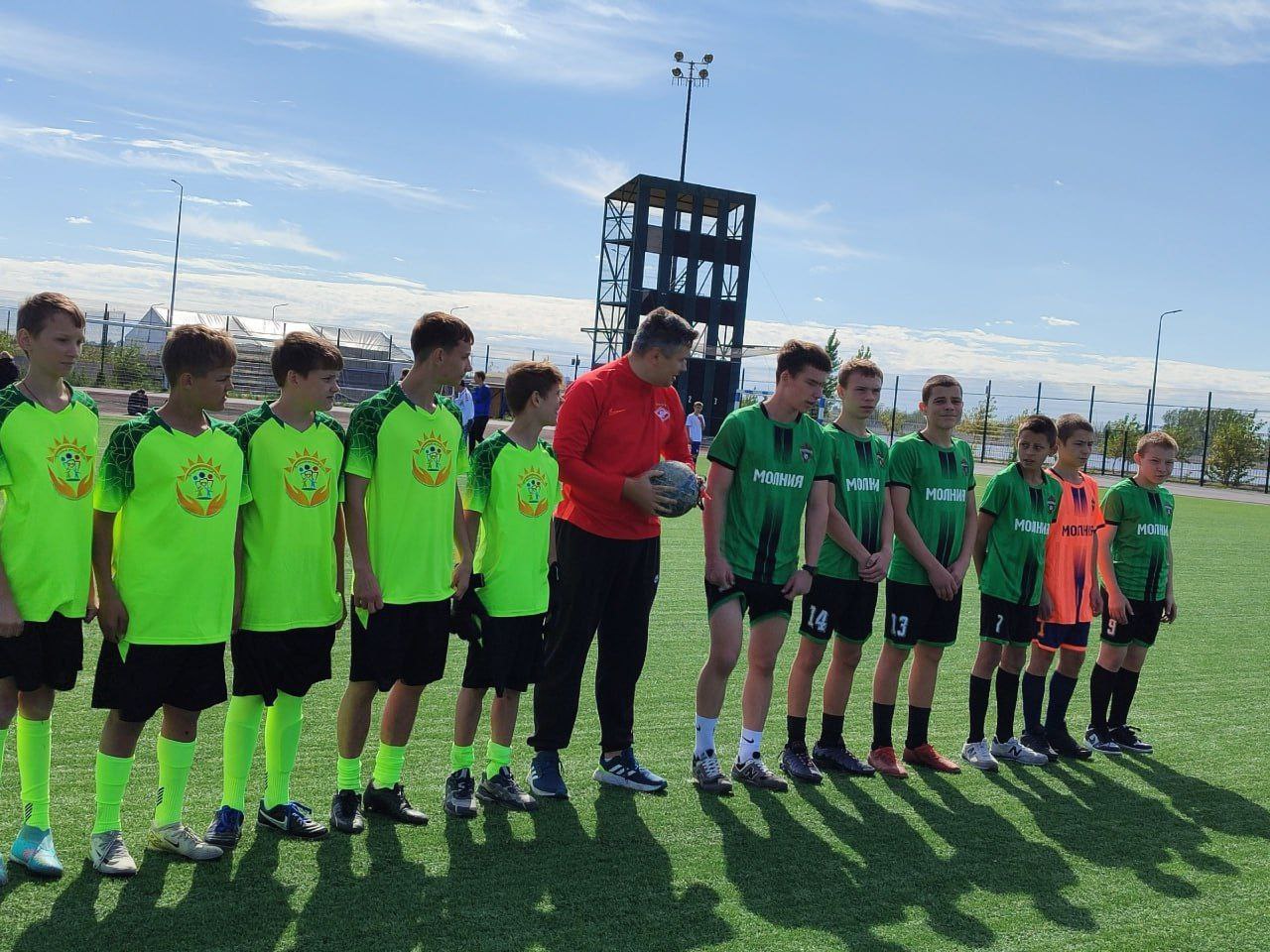 Наши юные спортсмены из Луганского ДД выиграли всероссийский чемпионат между детских домов по футболу Наши юные спортсмены из Луганского ДД выиграли всероссийский чемпионат между детских домов по футболу