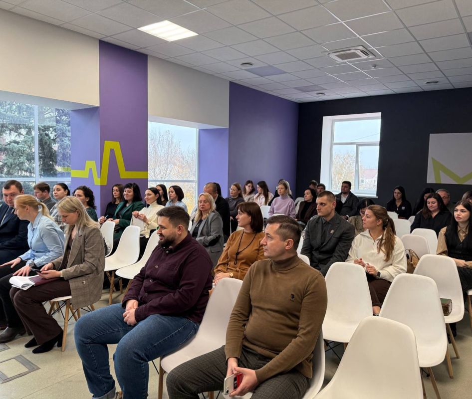 Обучающий семинар для представителей муниципалитетов ЛНР Обучающий семинар для представителей муниципалитетов ЛНР