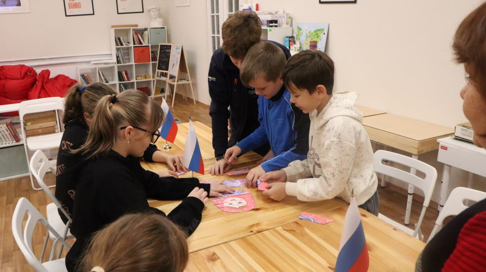 В музее истории города Ровеньки была проведена игра-викторина «Россия – это мы!» В музее истории города Ровеньки была проведена игра-викторина «Россия – это мы!»