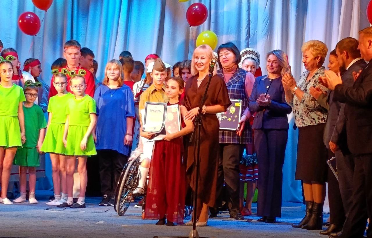 Воспитанники Центра «Возрождение» стали участниками фестиваля детского инклюзивного творчества Воспитанники Центра «Возрождение» стали участниками фестиваля детского инклюзивного творчества