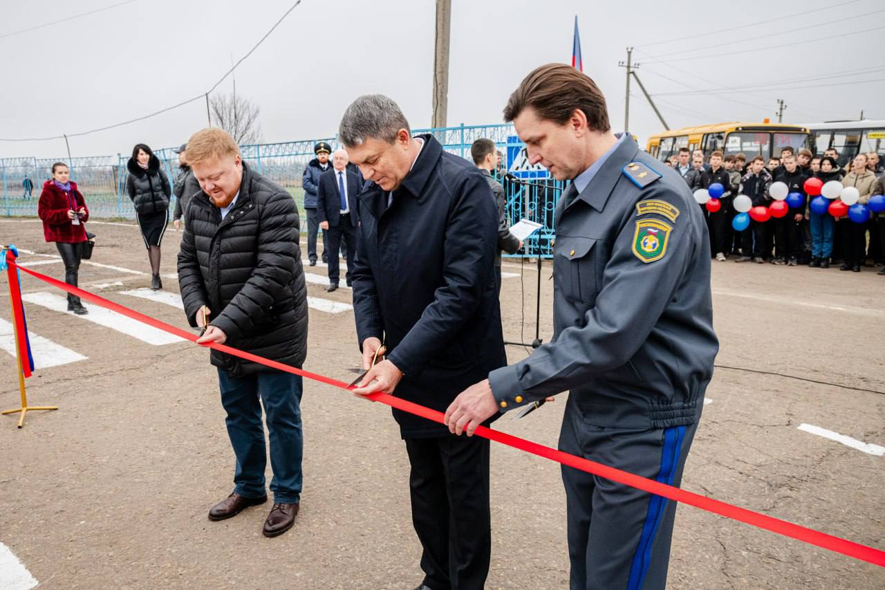 В ЛНР открылся первый среди исторических регионов учебный трактородром на базе Новосветловского аграрного колледжа