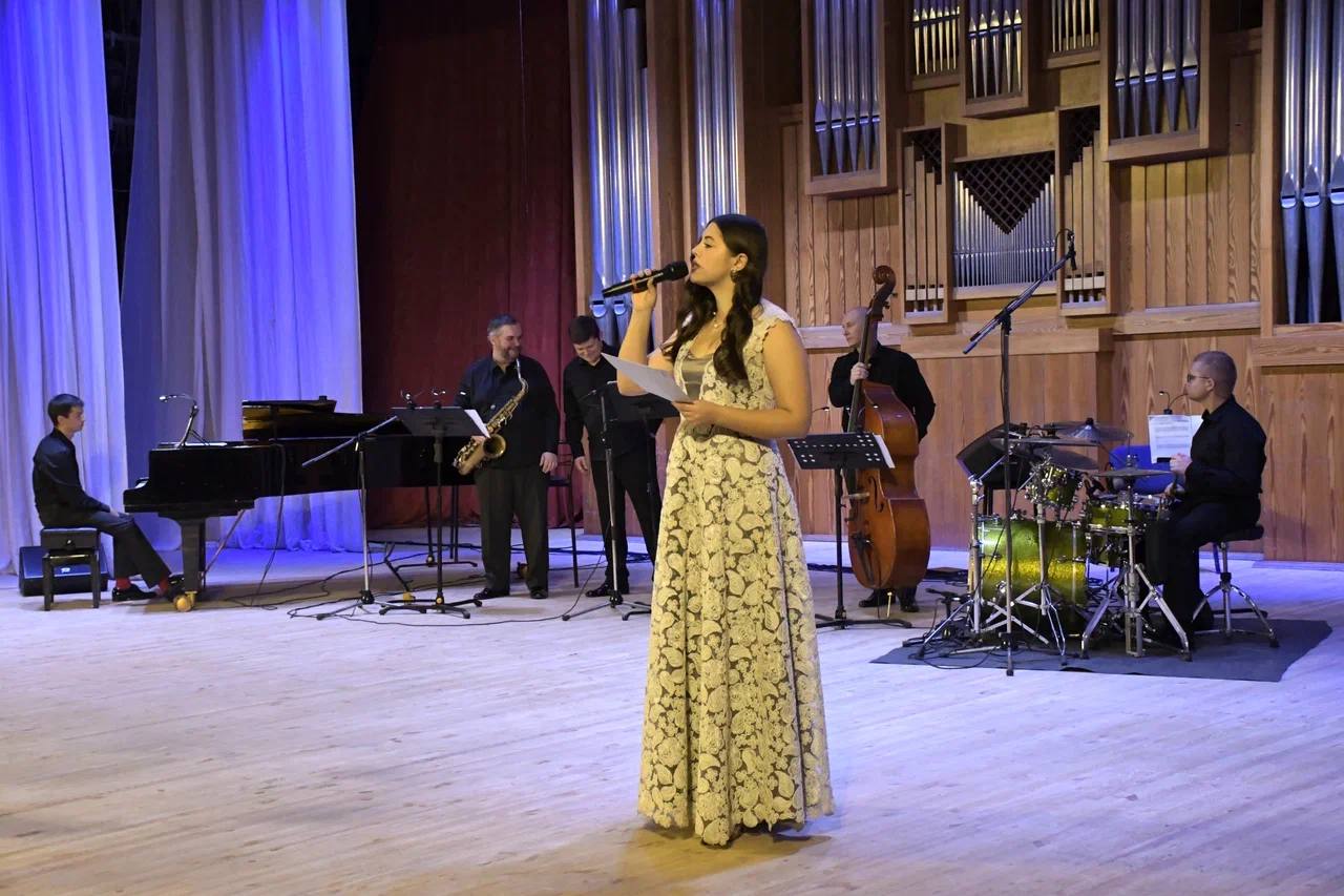 Русские мотивы в джазовой обработке: «Джаз с русской душой» в Луганской филармонии Русские мотивы в джазовой обработке: «Джаз с русской душой» в Луганской филармонии