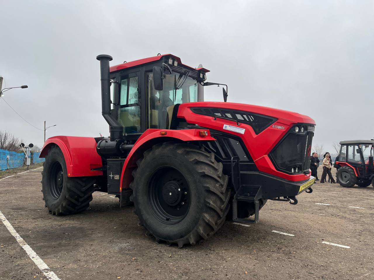 Иван Кусов: Вместе с Главой ЛНР Леонидом Пасечником и министром сельского хозяйства нашей республики Евгением Сорокиным принял участие в открытии трактородрома на базе Новоствеловского аграрного колледжа Иван Кусов: Вместе с Главой ЛНР Леонидом Пасечником и министром сельского хозяйства нашей республики Евгением Сорокиным принял участие в открытии трактородрома на базе Новоствеловского аграрного колледжа