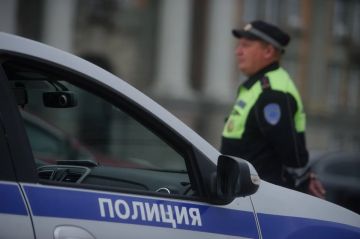 В ЛНР полицейские задержали женщину за кражу смартфона у пенсионера