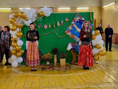 В честь Дня народного единства Старобельский факультет и Старобельский колледж – филиалы ФГБО ВО "ЛГПУ" провели грандиозную ярмарку национальной кухни