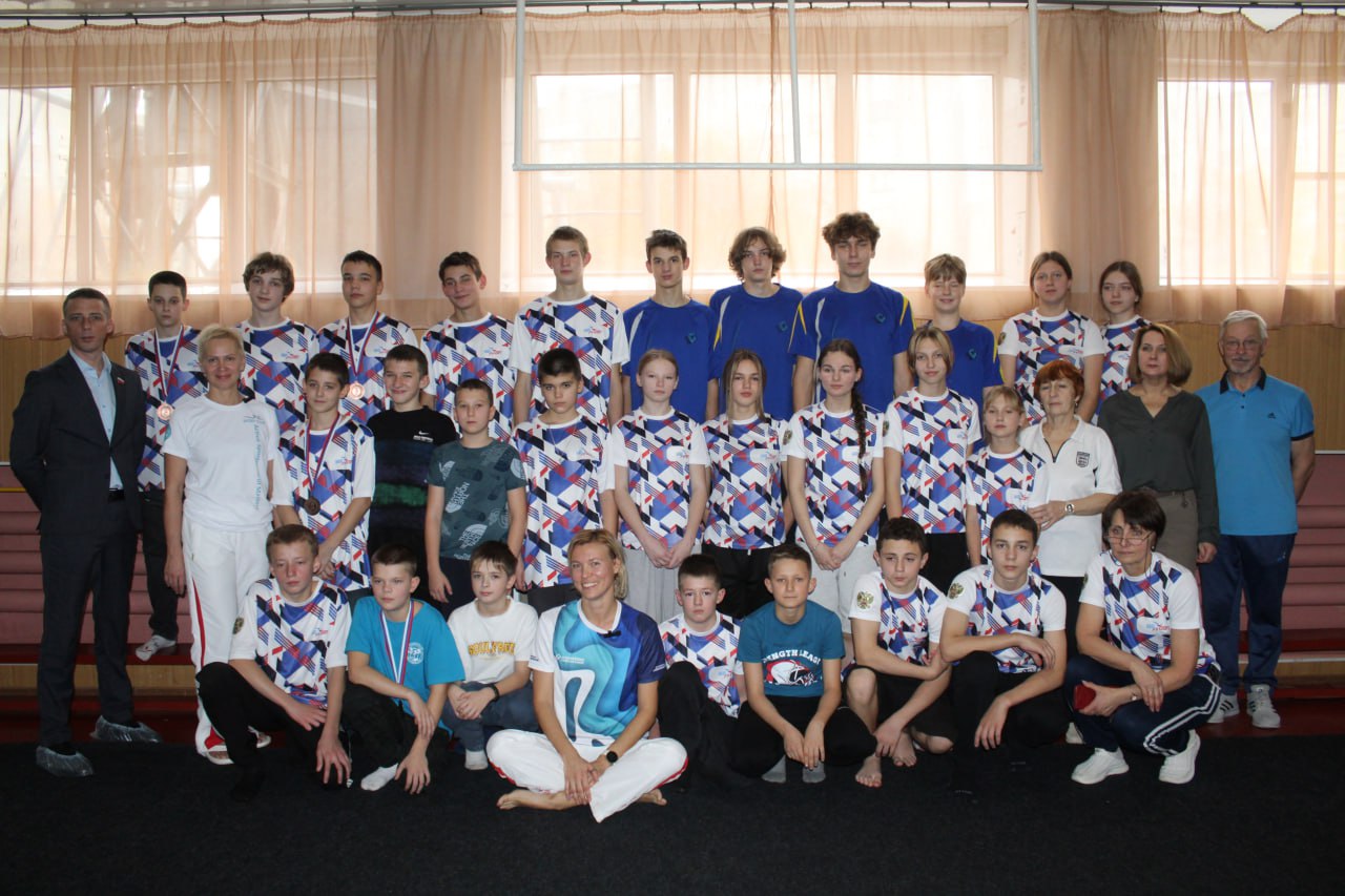 Профессиональные спортсмены по плаванью городов Москвы и Ярославля провели мастер-класс для юных кировчан