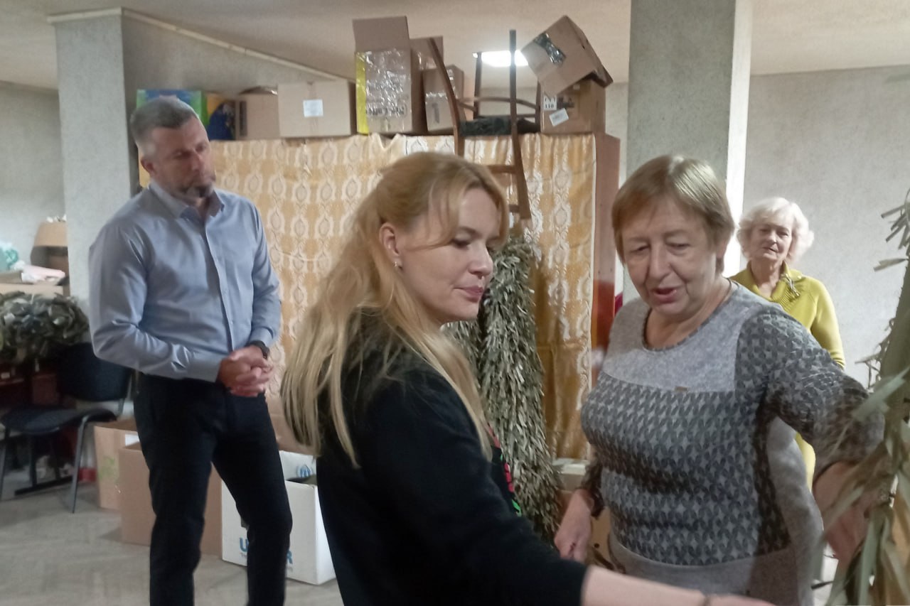 Андрей Сухачев: Вместе с Сенатором РФ Дарьей Лантратовой посетили волонтерский пункт "Все для Победы" Андрей Сухачев: Вместе с Сенатором РФ Дарьей Лантратовой посетили волонтерский пункт "Все для Победы"