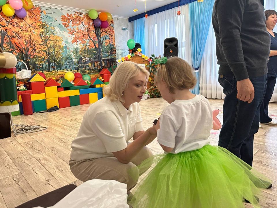 Наталия Пащенко: Волшебство в Луганском доме ребенка: звезды дарят радость и смех! Наталия Пащенко: Волшебство в Луганском доме ребенка: звезды дарят радость и смех!