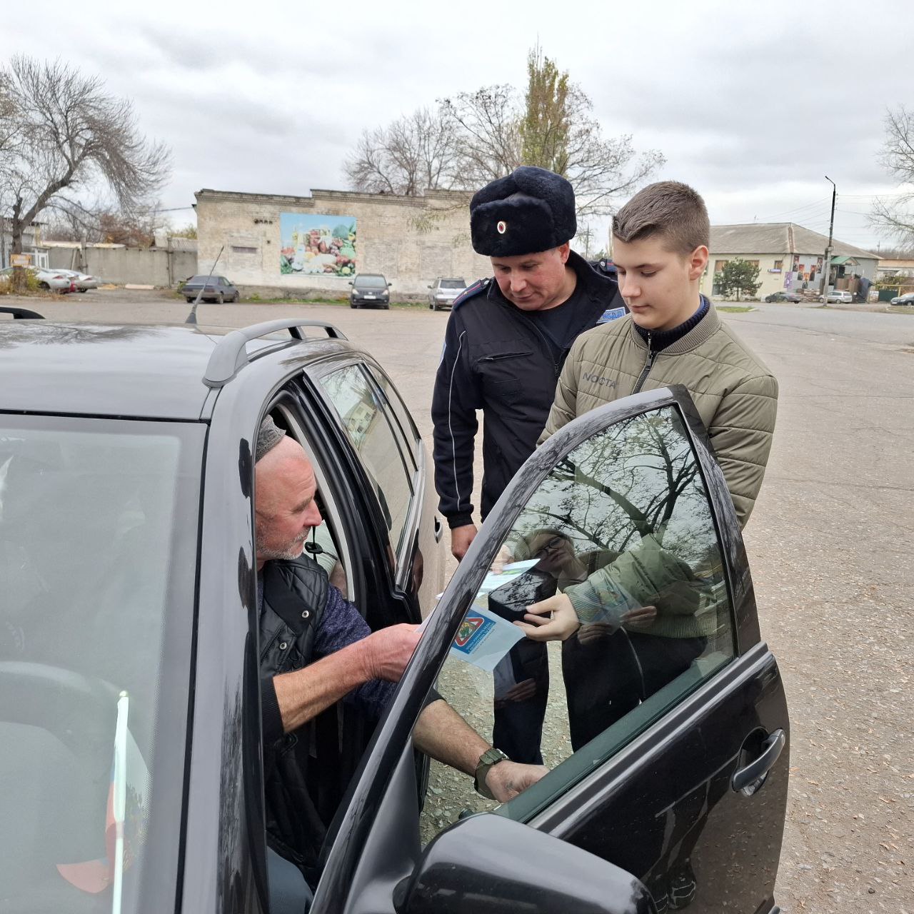 Школьники – за безопасность на дорогах! Школьники – за безопасность на дорогах!