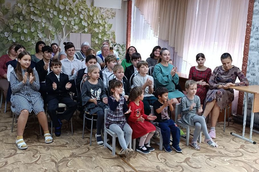 В Свердловском Семейном центре ожила сказка! В Свердловском Семейном центре ожила сказка!