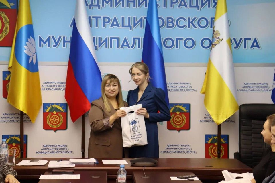 Первое заседание Молодежной палаты при Совете Антрацитовского муниципального округа: старт будущих инициатив Первое заседание Молодежной палаты при Совете Антрацитовского муниципального округа: старт будущих инициатив