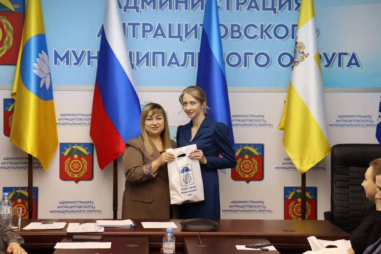 Первое заседание Молодежной палаты при Совете Антрацитовского муниципального округа: старт будущих инициатив Первое заседание Молодежной палаты при Совете Антрацитовского муниципального округа: старт будущих инициатив