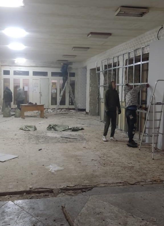 В Марковском районном доме культуры приступили к заливке новых полов В Марковском районном доме культуры приступили к заливке новых полов