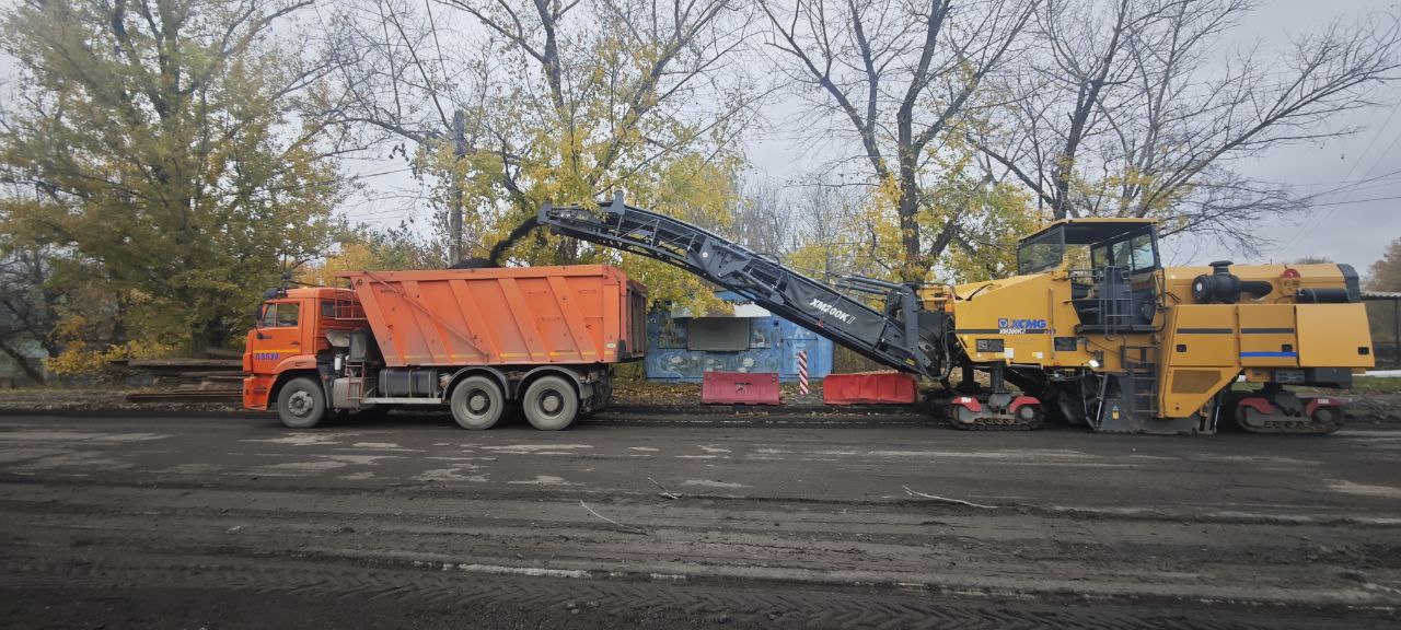 За неделю Луганские дорожники отремонтировали почти 3000 квадратных метров дорог