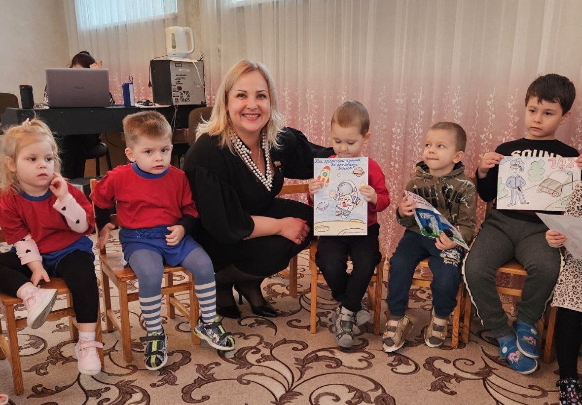 Константин Бутримов: В РАМКАХ ПРОЕКТА «ВЫБИРАЙ СВОЕ» ПРОШЕЛ КОНКУРС ДЕТСКИХ РИСУНКОВ В ЛУГАНСКЕ