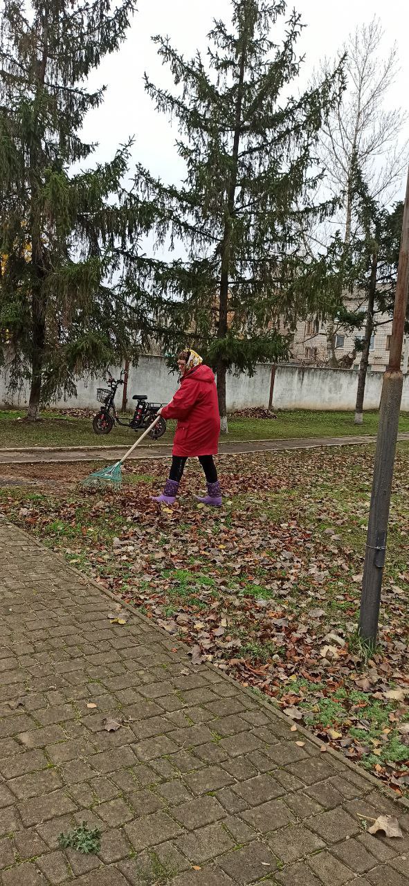 Юлия Кожухарь: Сегодня в селе Каменка Новопсковского муниципального округа провели осенний субботник "Праздник чистоты, порядка и отличного настроения!!!" Юлия Кожухарь: Сегодня в селе Каменка Новопсковского муниципального округа провели осенний субботник "Праздник чистоты, порядка и отличного настроения!!!"