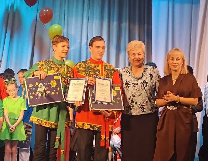 Алчевцы стали победителями фестиваля-конкурса детского и юношеского творчества «Осенняя мелодия» Алчевцы стали победителями фестиваля-конкурса детского и юношеского творчества «Осенняя мелодия»