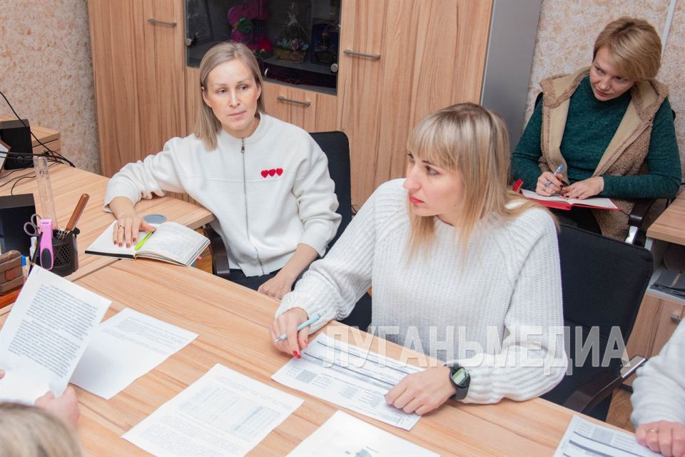 Коллектив ГУП ЛНР «ЛУГАНЬМЕДИА» прослушал лекцию в рамках шестого этапа Эстафеты 2025 года «Думай о будущем: страхование и накопления» Коллектив ГУП ЛНР «ЛУГАНЬМЕДИА» прослушал лекцию в рамках шестого этапа Эстафеты 2025 года «Думай о будущем: страхование и накопления»
